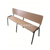 Скамья на металлическом каркасе